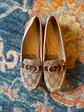 NWOT Stylish Loafers